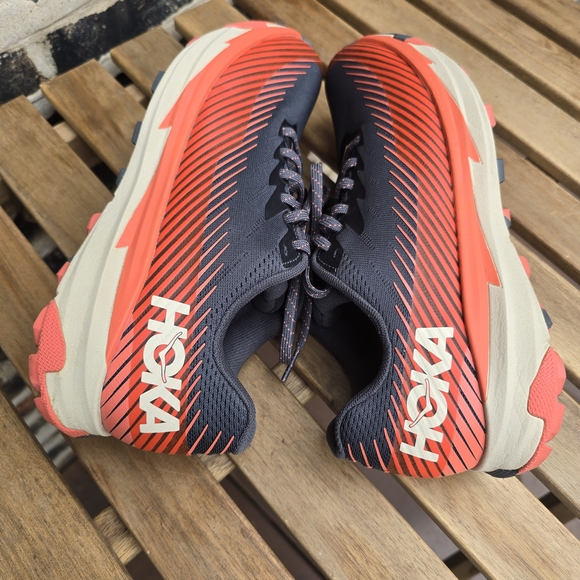 Hoka One One Trainers Torrens 2 Athletic Shoes in Dark Gray and Vibrant Red - Picture 2 of 6